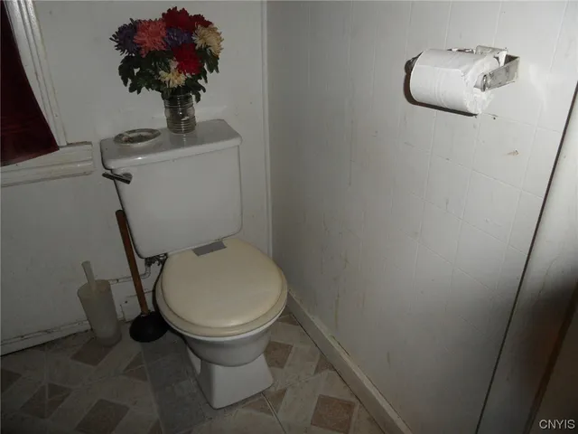 $111,000 | 222 Lansing Street, Utica, NY 13501