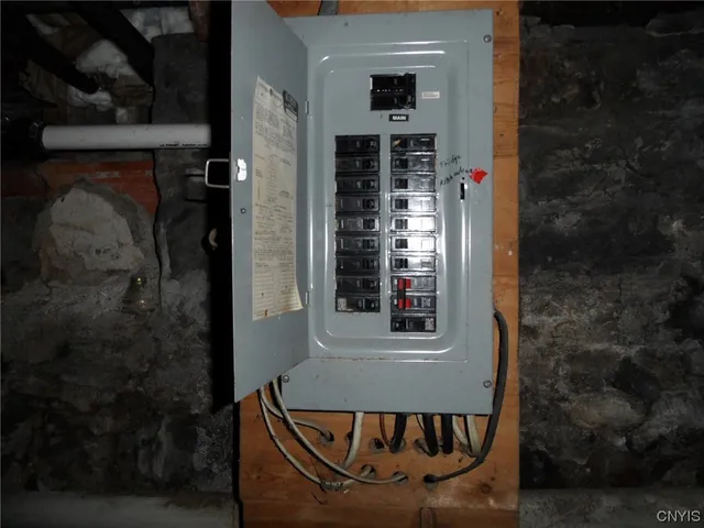 $111,000 | 222 Lansing Street, Utica, NY 13501