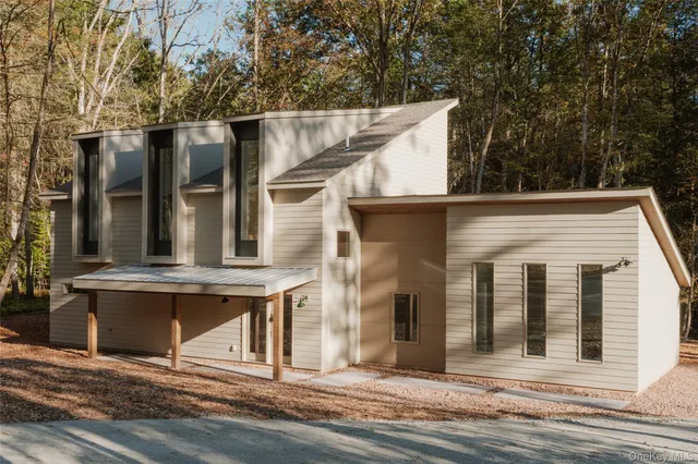 $995,000 | 1 Brook Drive, Narrowsburg, NY 12764