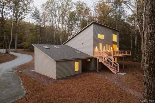 $995,000 | 1 Brook Drive, Narrowsburg, NY 12764