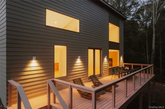 $995,000 | 1 Brook Drive, Narrowsburg, NY 12764