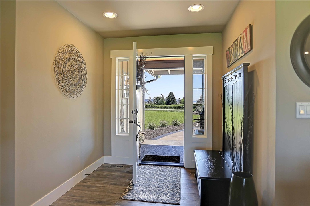 599 Smith Road Camano Island, WA 98282 - Photo 5 of 25 Gallery Image 5