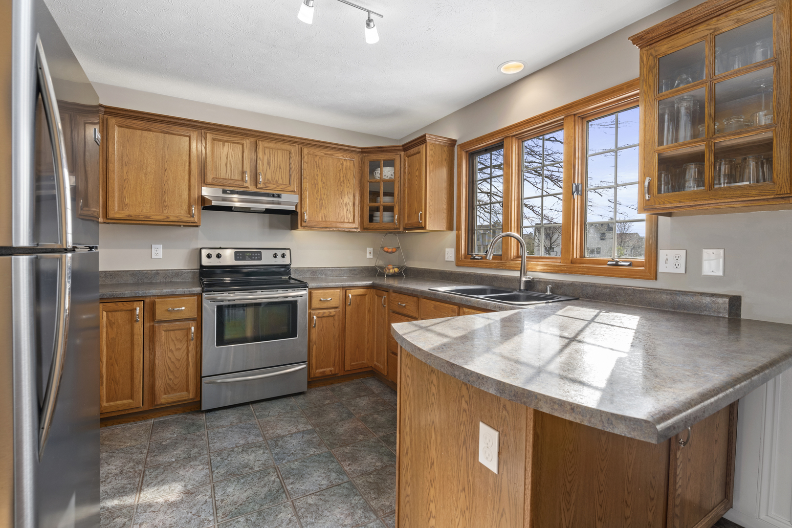 3101 Monterey Road Bloomington, IL 61704 - Photo 9 of 40