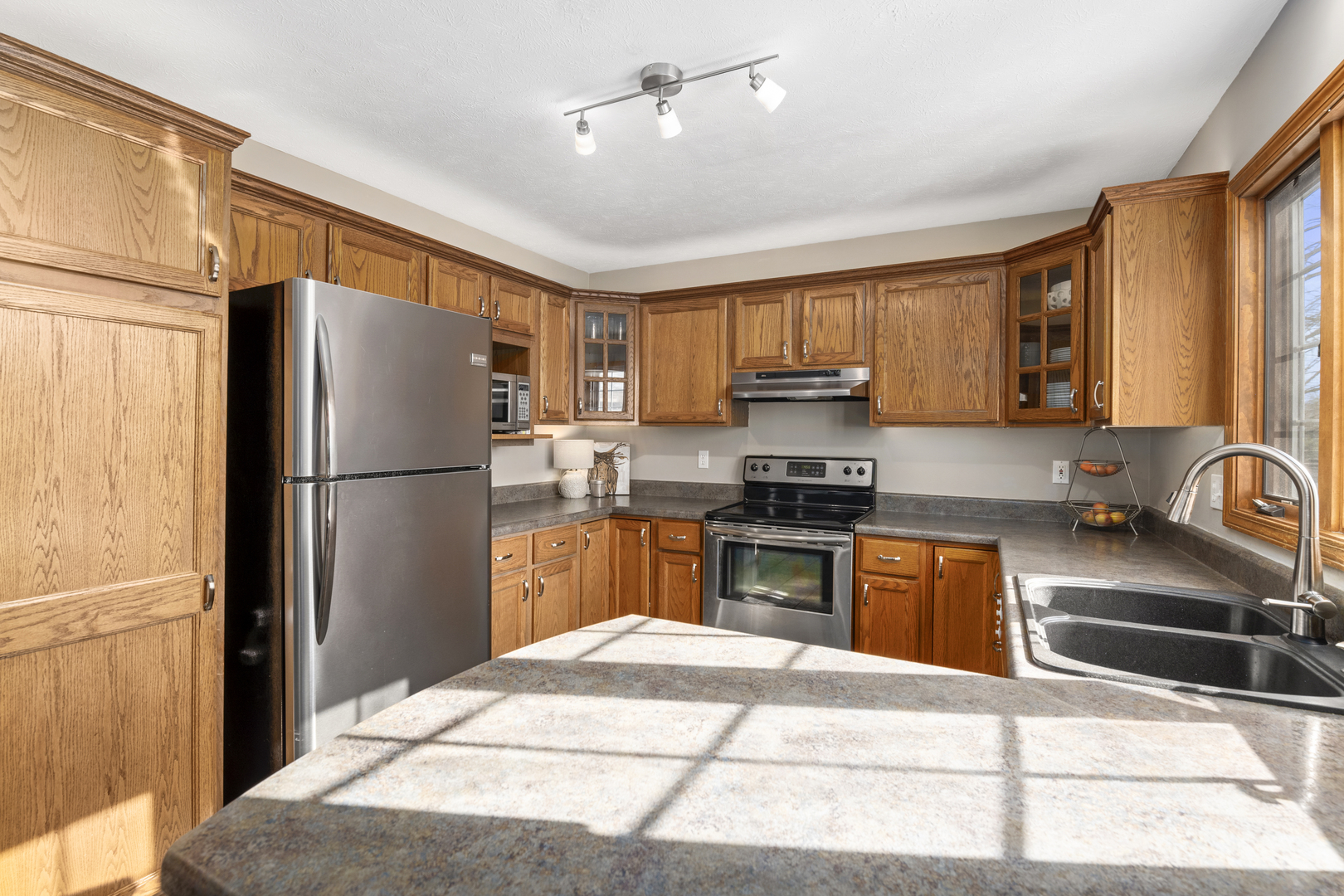 3101 Monterey Road Bloomington, IL 61704 - Photo 10 of 40