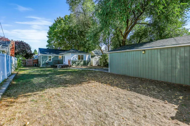 $309,900 | 5211 North Lincoln Street, Spokane, WA 99205