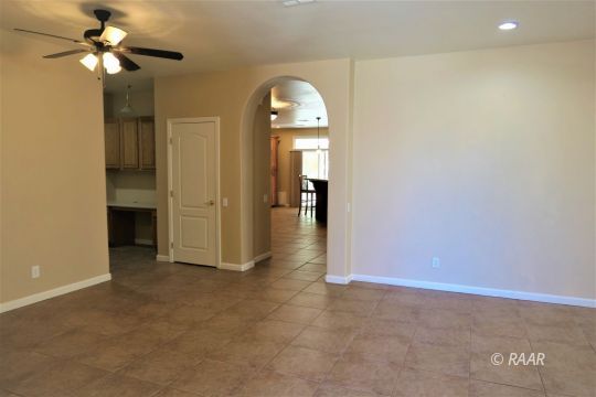 649 Pinon Court Ridgecrest, CA 93555 - Photo 3 of 35
