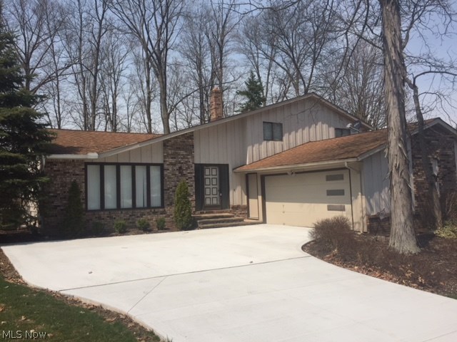 37469 Hunters Ridge Solon, OH 44139 - Photo 1 of 15 Gallery Image 1