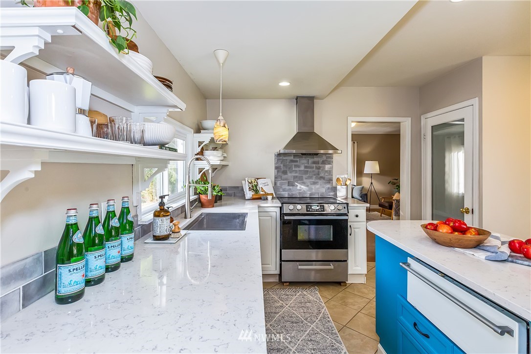 4587 Mayvolt Road Southeast Port Orchard, WA 98366 - Photo 14 of 39 Gallery Image 14