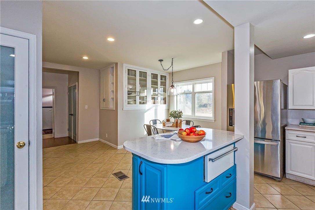 4587 Mayvolt Road Southeast Port Orchard, WA 98366 - Photo 15 of 39 Gallery Image 15