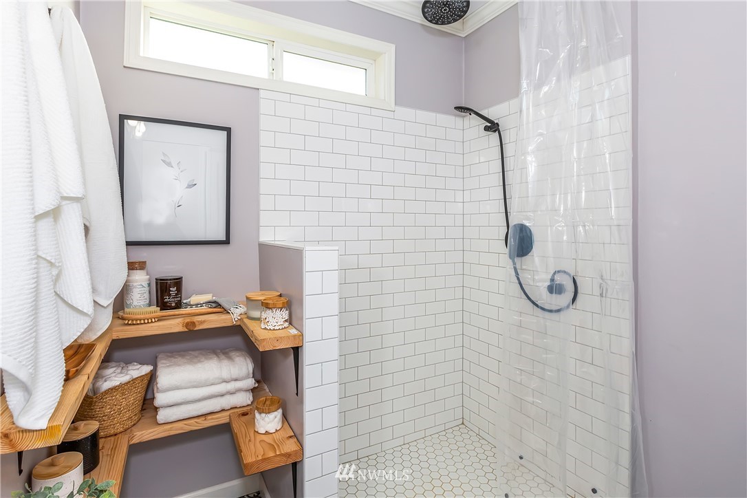 4587 Mayvolt Road Southeast Port Orchard, WA 98366 - Photo 23 of 39 Gallery Image 23