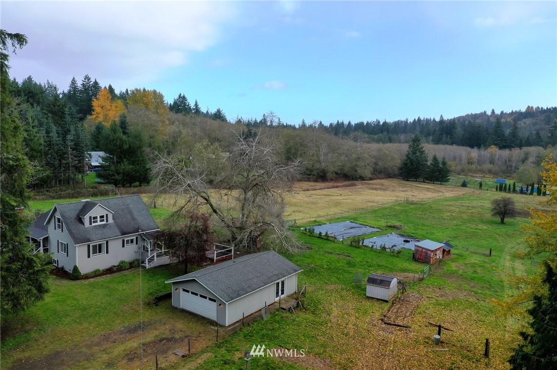 4587 Mayvolt Road Southeast Port Orchard, WA 98366 - Photo 4 of 39 Gallery Image 4