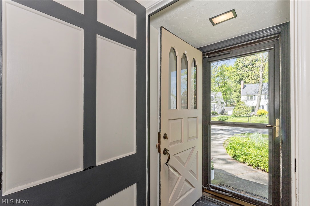 1761 Oakmount Road South Euclid, OH 44121 - Photo 2 of 33 Welcome in !