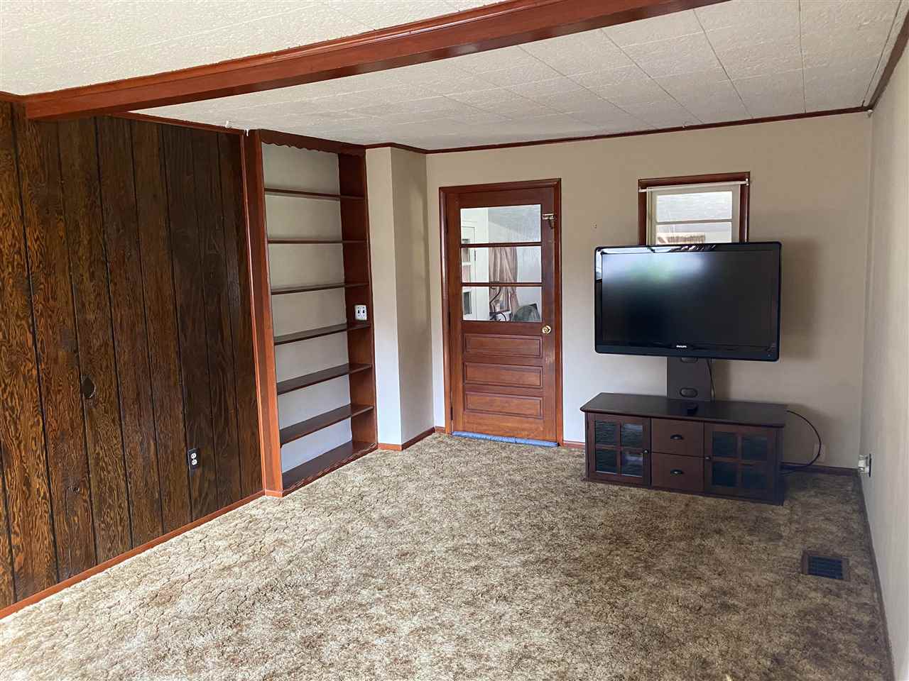 10979 2nd Street Roscoe, IL 61073 - Photo 21 of 30 a view of a livingroom with furniture