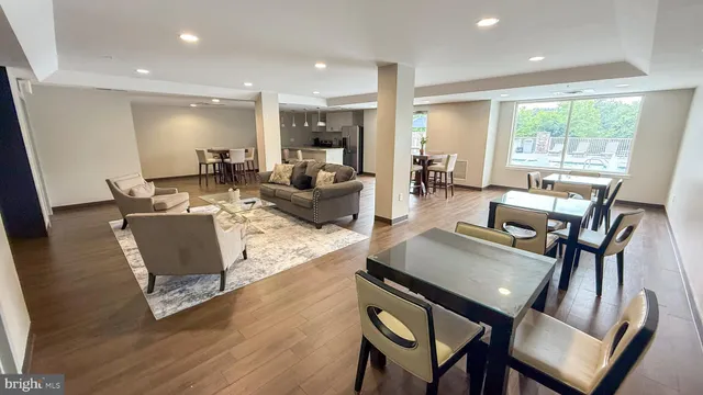 $429,800 | 6301 Edsall Road, Unit 224, Alexandria, VA 22312