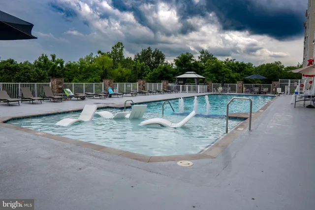 $429,800 | 6301 Edsall Road, Unit 224, Alexandria, VA 22312