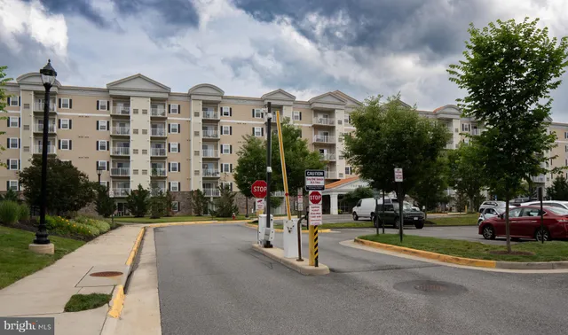 $429,800 | 6301 Edsall Road, Unit 224, Alexandria, VA 22312