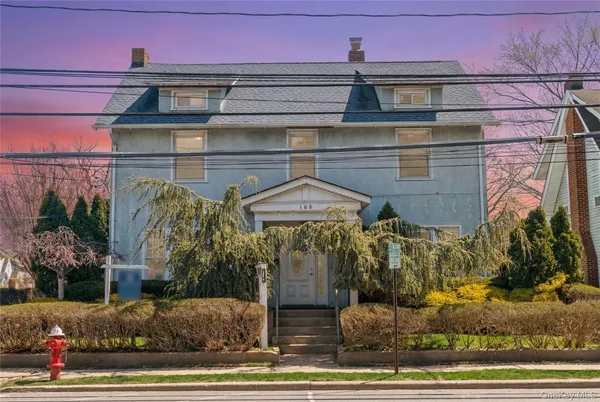 $930,000 | 108 Hempstead Avenue, Lynbrook, NY 11563