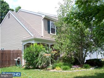 55 Ridgewood Way Burlington, NJ 08016 - Photo 2 of 10 Exterior Side