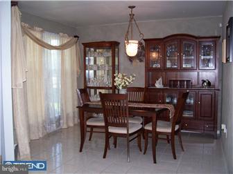 55 Ridgewood Way Burlington, NJ 08016 - Photo 5 of 10 Dining Room