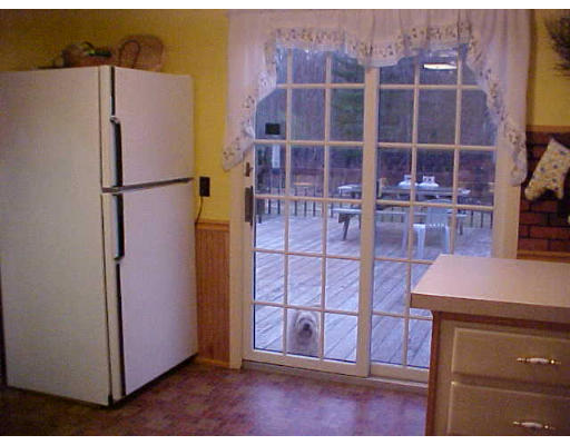 89 Johnson Road Uxbridge, MA 01569 - Photo 3 of 8 Gallery Image 3