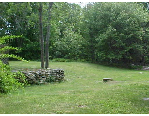89 Johnson Road Uxbridge, MA 01569 - Photo 6 of 8 Gallery Image 6