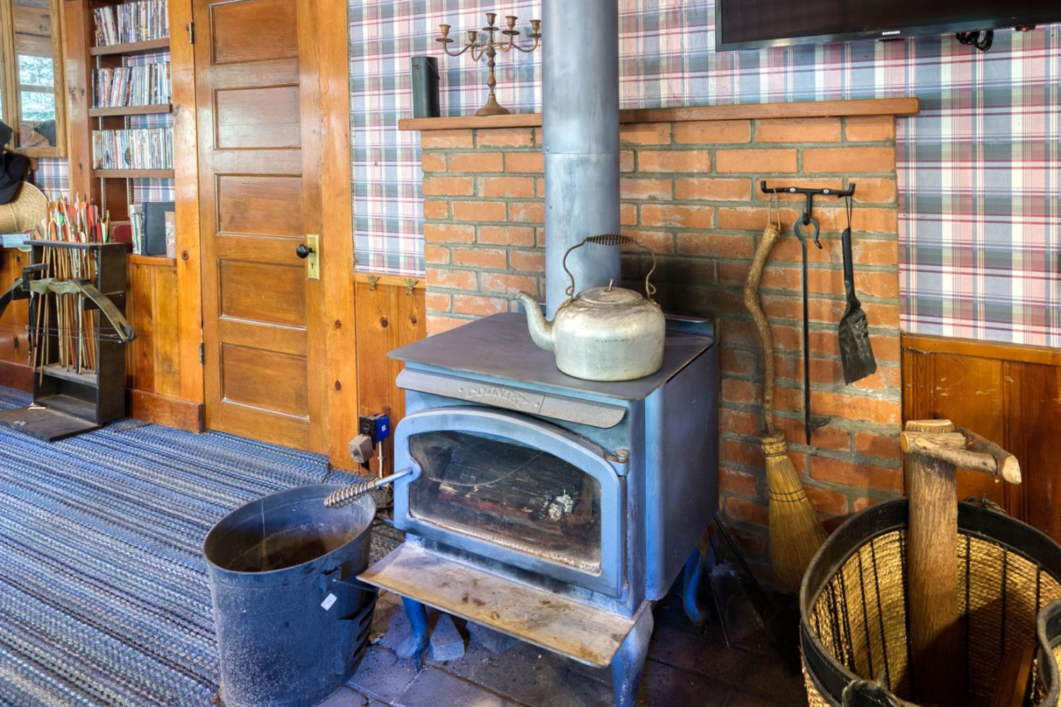 61504 Huntington Lake Road, Unit 6 Mono Hot Springs, CA 93642 - Photo 21 of 49