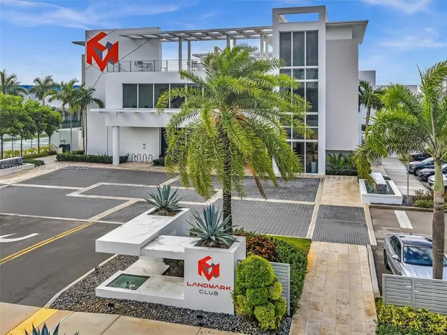 $450,000 | 6410 Northwest 102nd Path, Unit 302, Doral, FL 33178