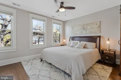 $1,250,000 | 503 I Street Northeast, Washington, DC 20002