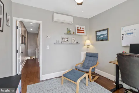 $1,250,000 | 503 I Street Northeast, Washington, DC 20002
