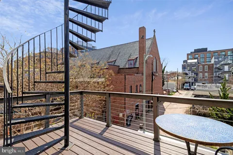$1,250,000 | 503 I Street Northeast, Washington, DC 20002