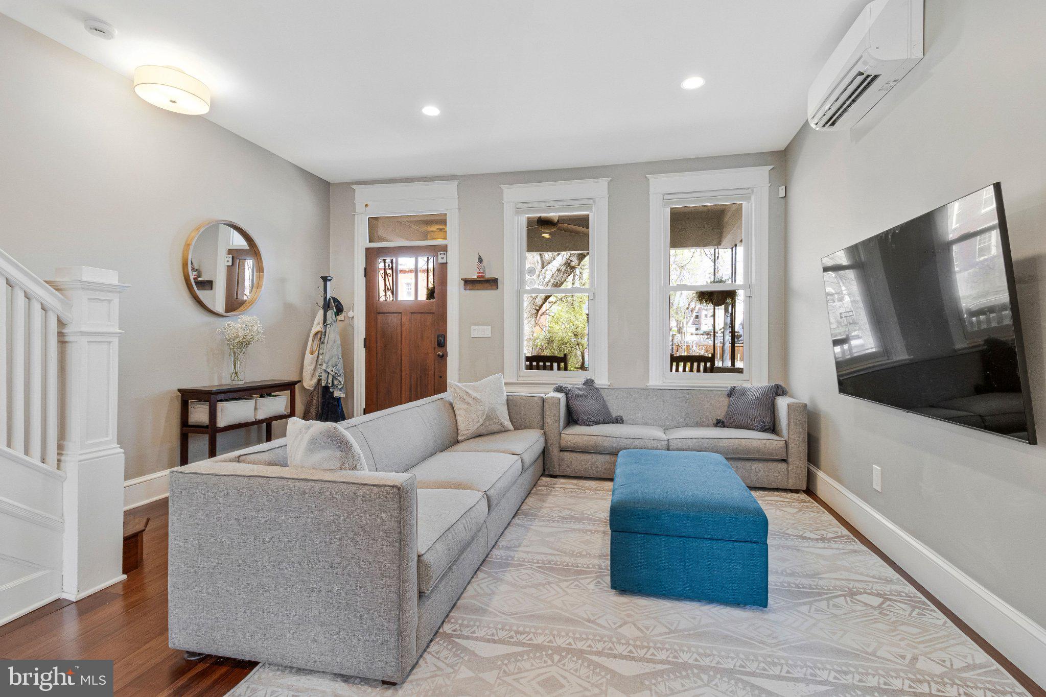 503 I Street Northeast Washington, DC 20002 - Photo 3 of 37 Bright and inviting living space.