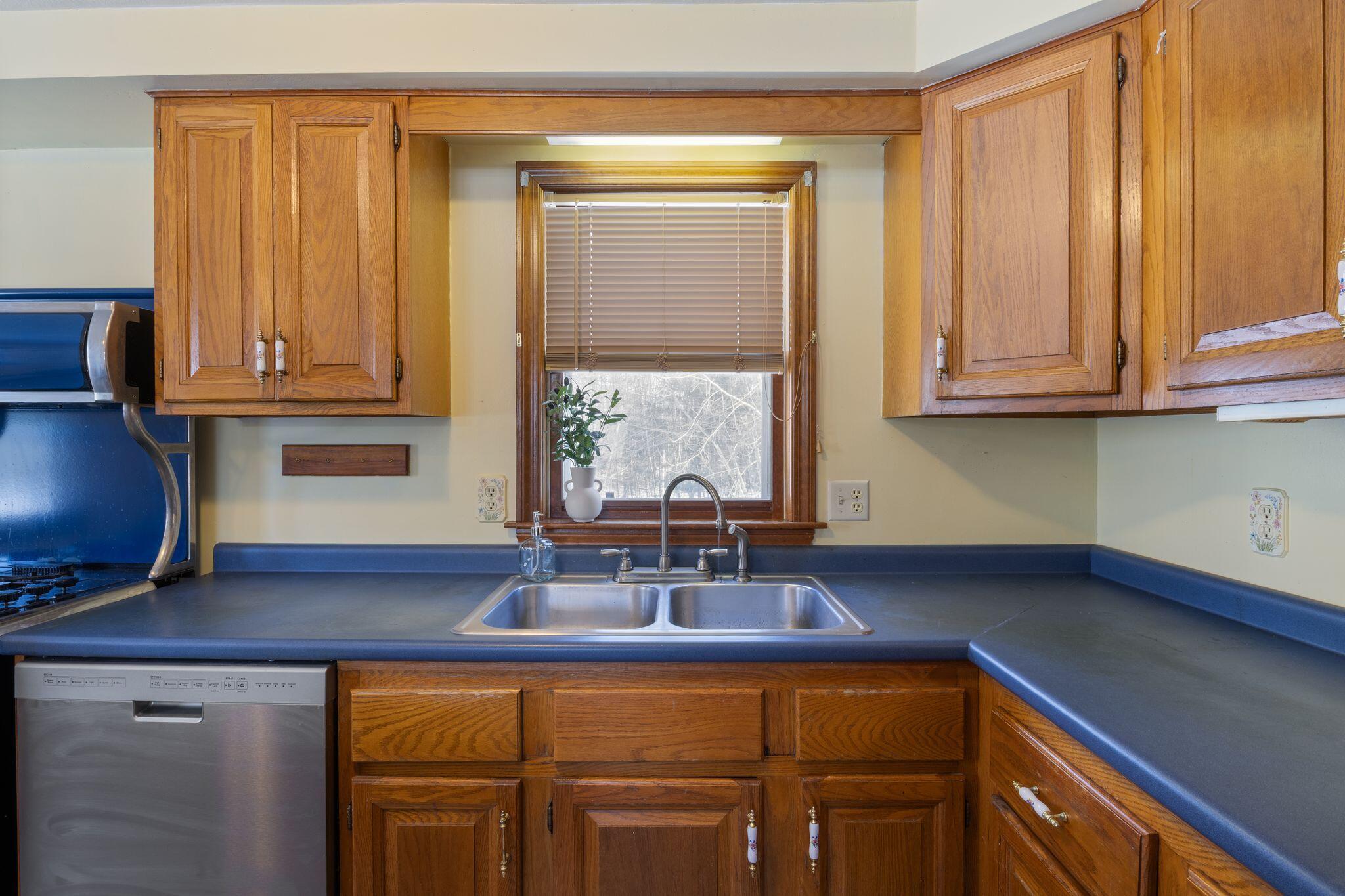 71 Stebbins Road Sanford, ME 04073 - Photo 9 of 42 71_Stebbins_Rd_08