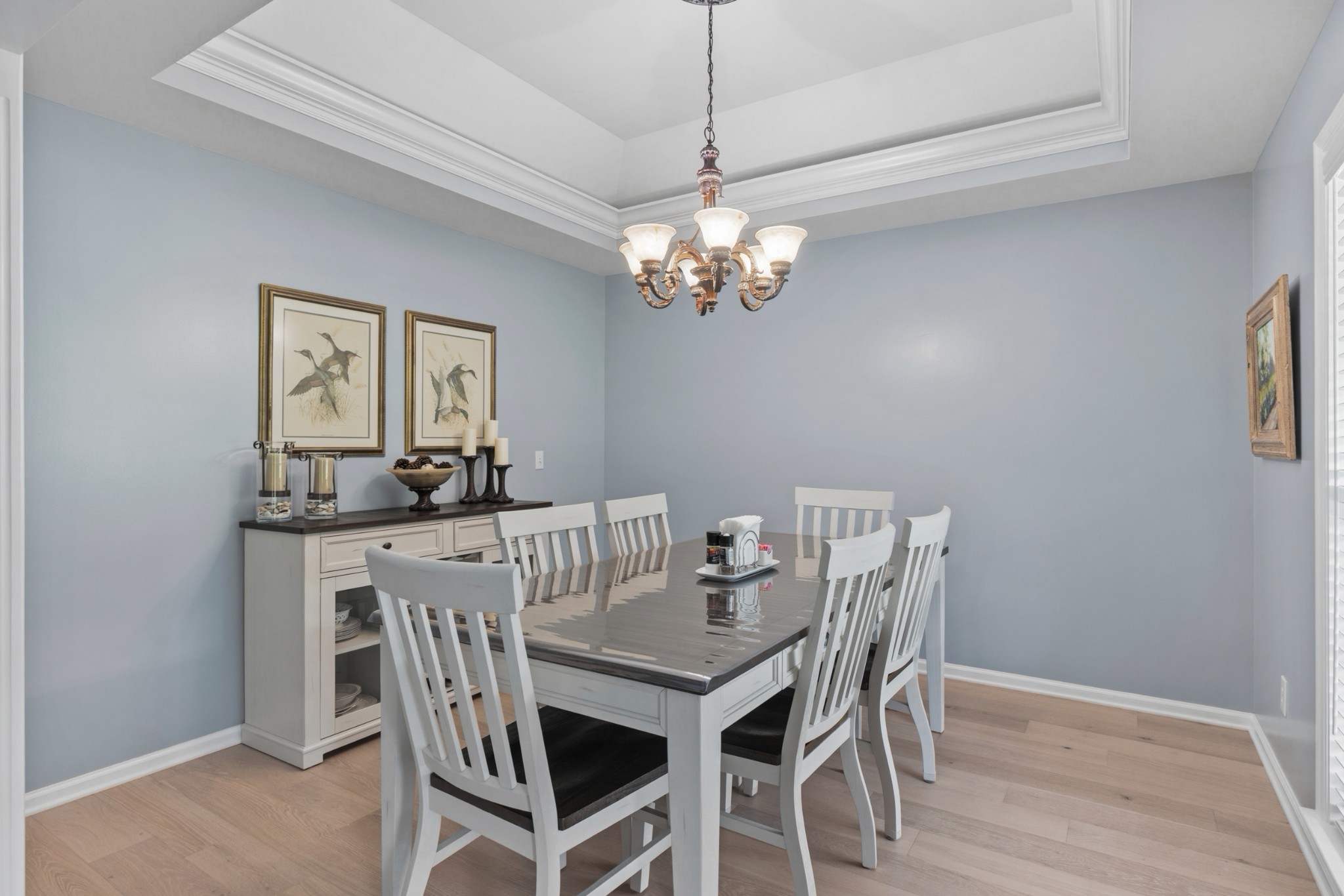 454 Campbell Hollow Road Bethpage, TN 37022 - Photo 13 of 57 a dining room with wooden floor and breakfast area
