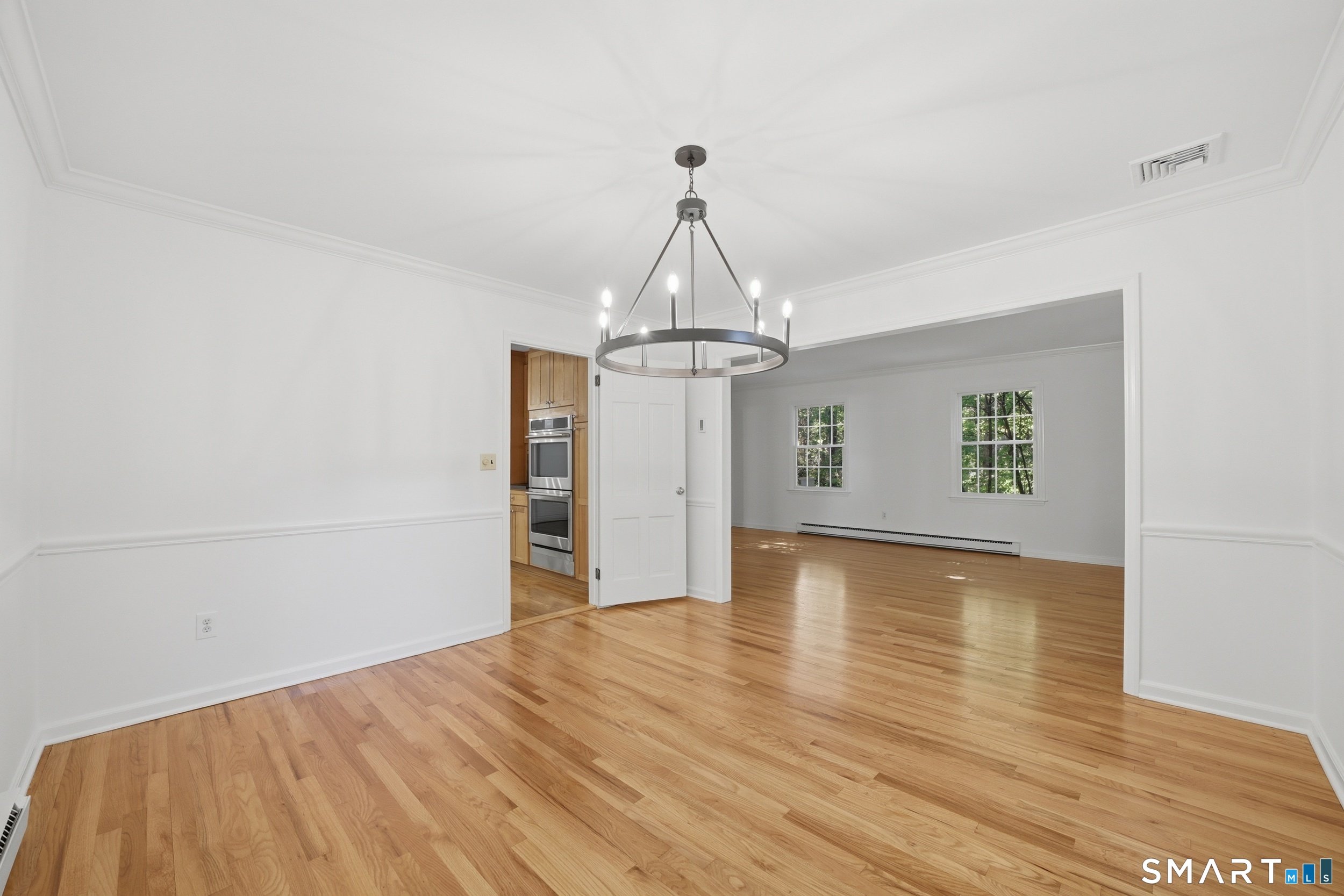 156 West Haviland Lane Stamford, CT 06903 - Photo 11 of 29