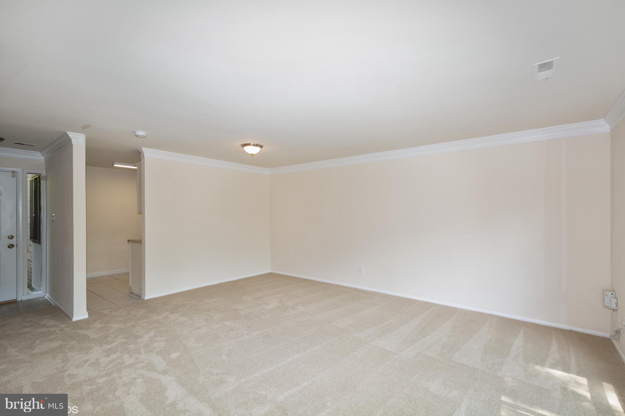 1776 Westwind Way, Unit 96 McLean, VA 22102 - Photo 3 of 18 Family Room