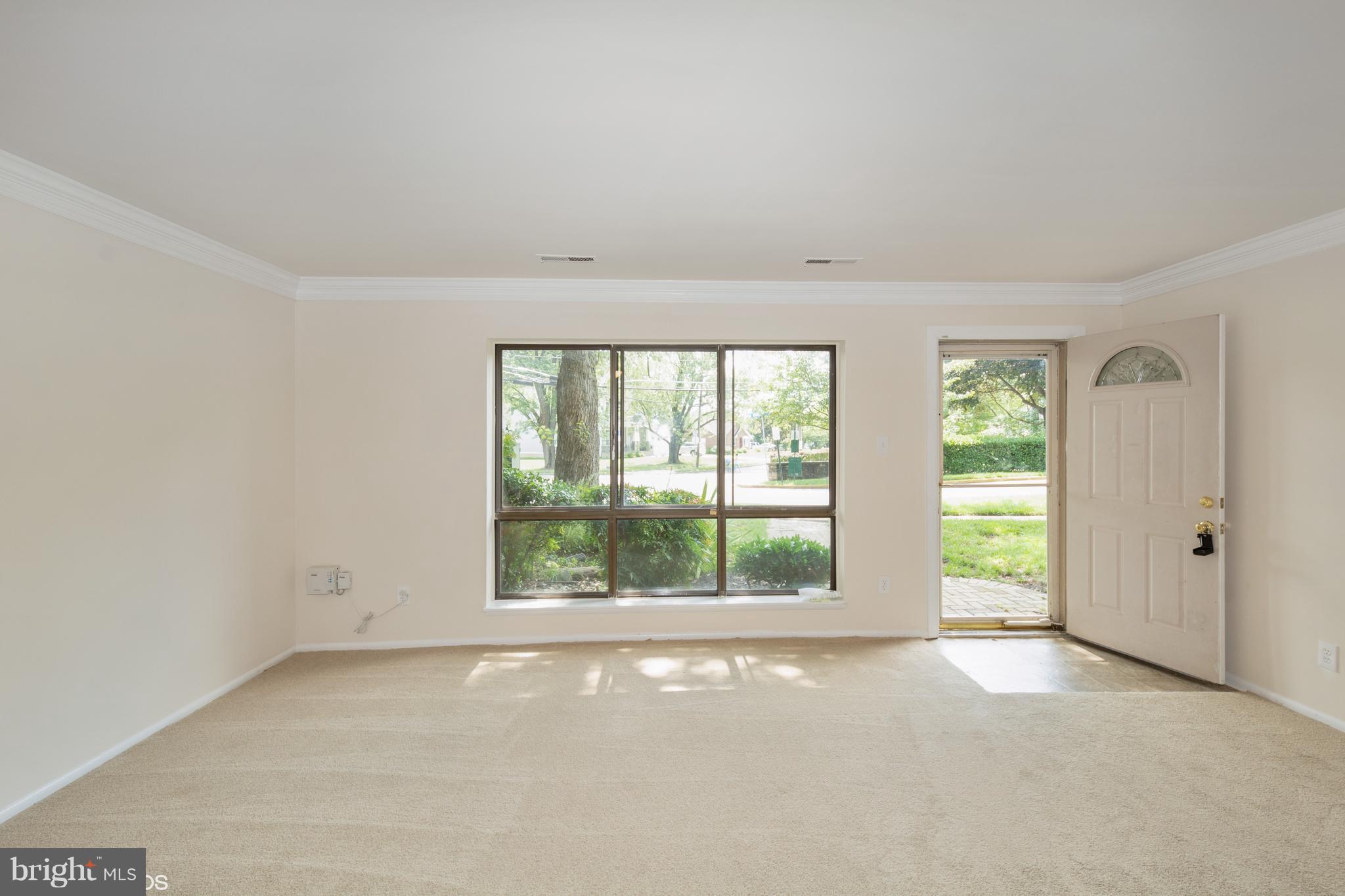 1776 Westwind Way, Unit 96 McLean, VA 22102 - Photo 6 of 18 Family Room