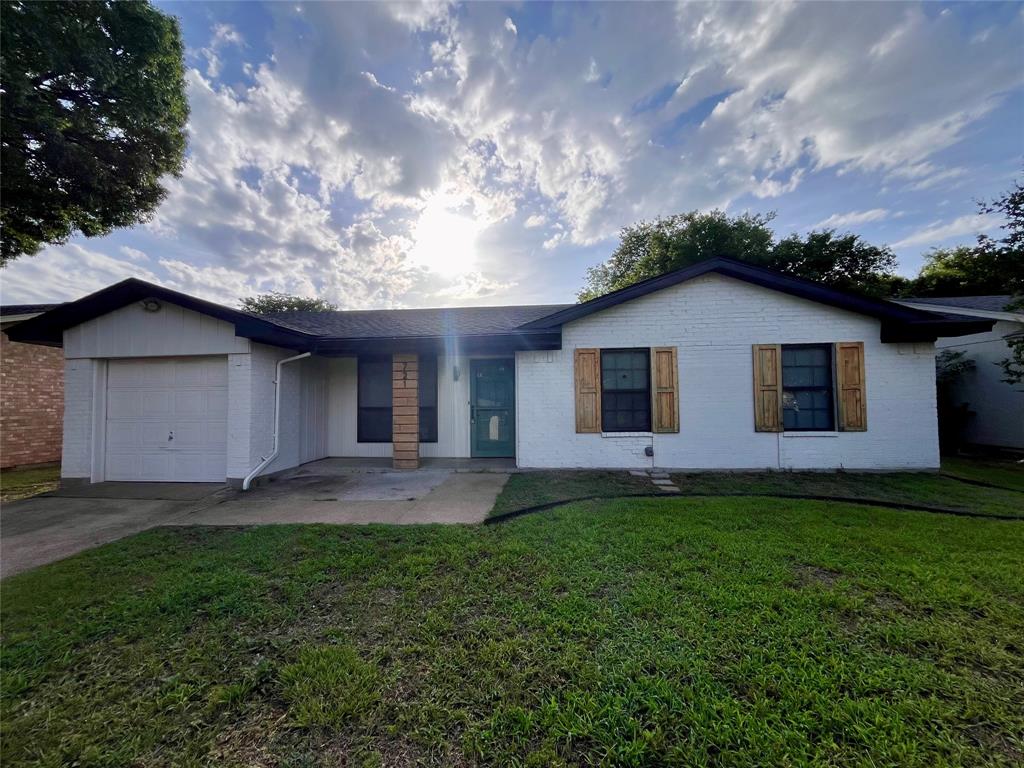 721 Lisa Lane Cedar Hill, TX 75104 - Photo 1 of 35