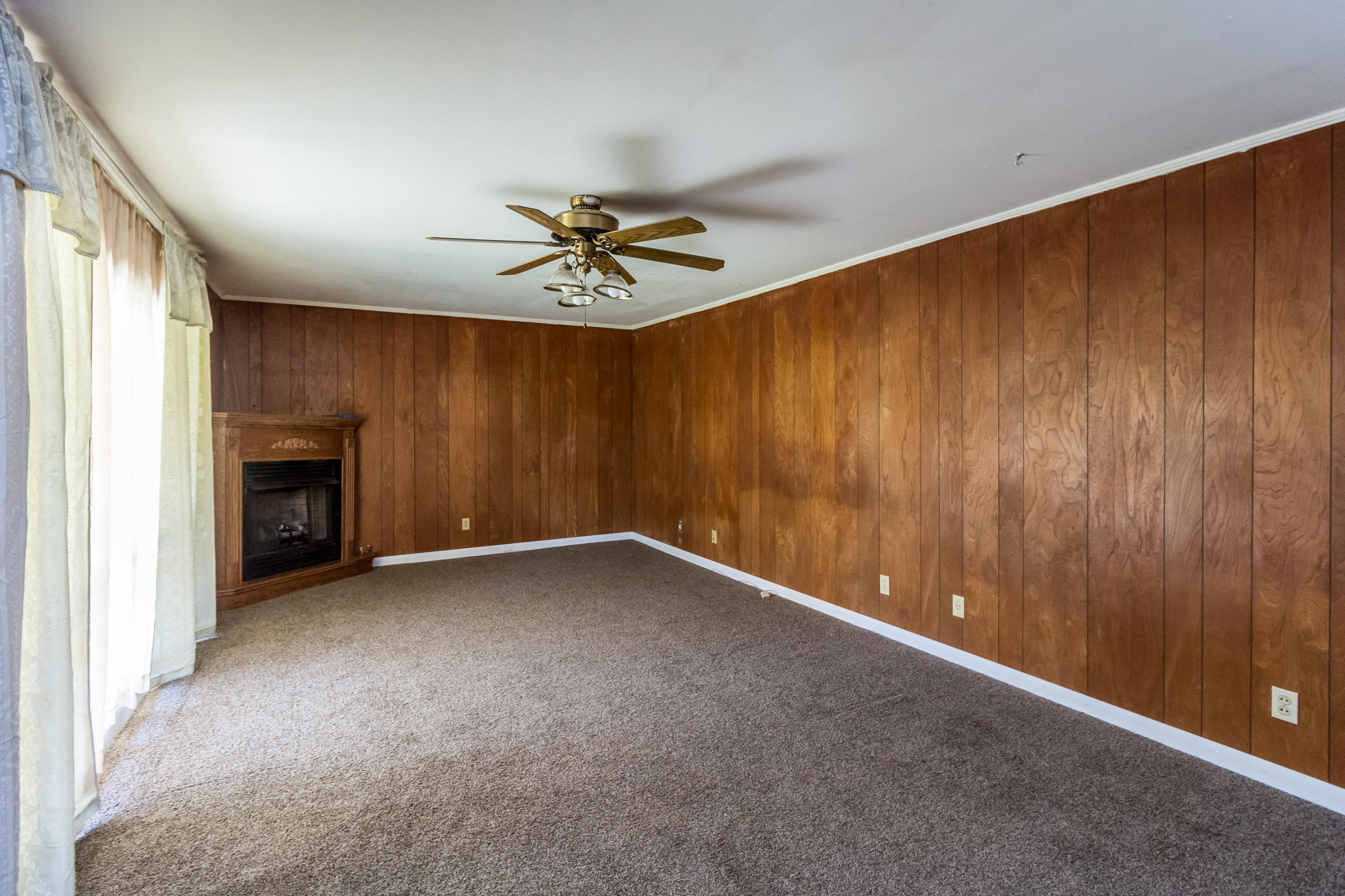 4968 Highway 157 Rising Fawn, GA 30738 - Photo 13 of 25 LIVING ROOM