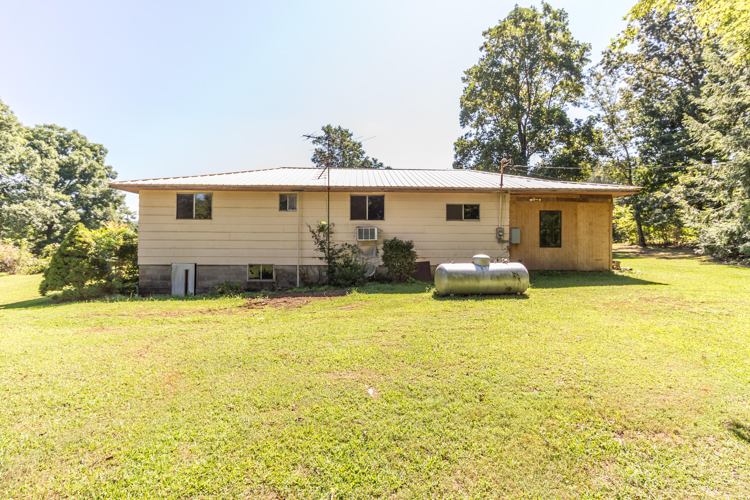 4968 Highway 157 Rising Fawn, GA 30738 - Photo 4 of 25 BACK