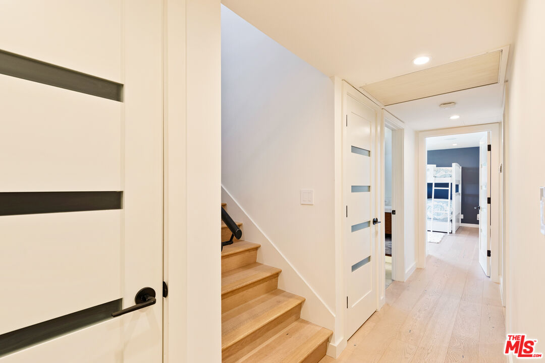 6209 Pacific Avenue, Unit 201 Playa del Rey, CA 90293 - Photo 32 of 48