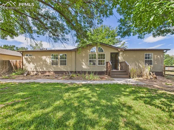 $399,900 | 1131 24 1/2 Lane, Pueblo, CO 81006