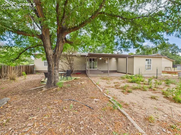 $399,900 | 1131 24 1/2 Lane, Pueblo, CO 81006