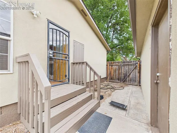 $399,900 | 1131 24 1/2 Lane, Pueblo, CO 81006