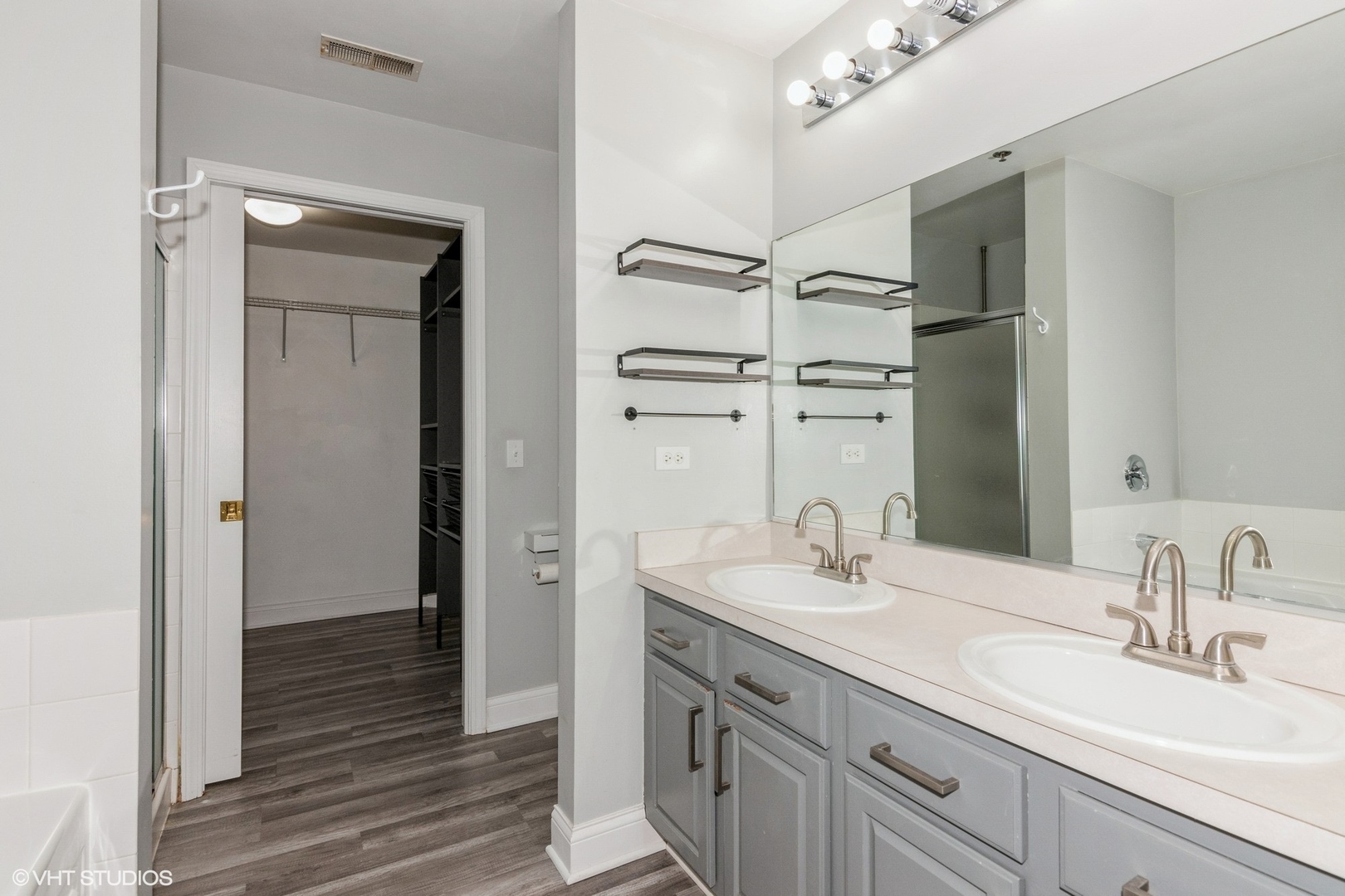 3100 Town Square Drive, Unit 307 Rolling Meadows, IL 60008 - Photo 11 of 20