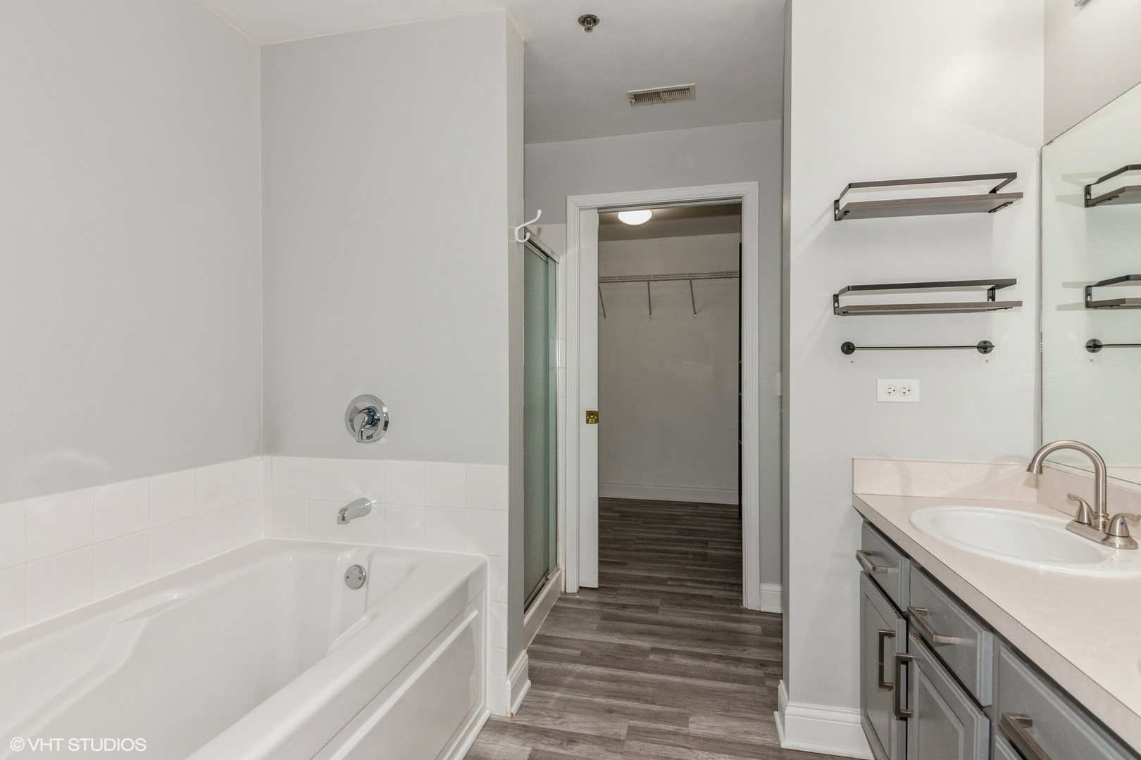 3100 Town Square Drive, Unit 307 Rolling Meadows, IL 60008 - Photo 12 of 20