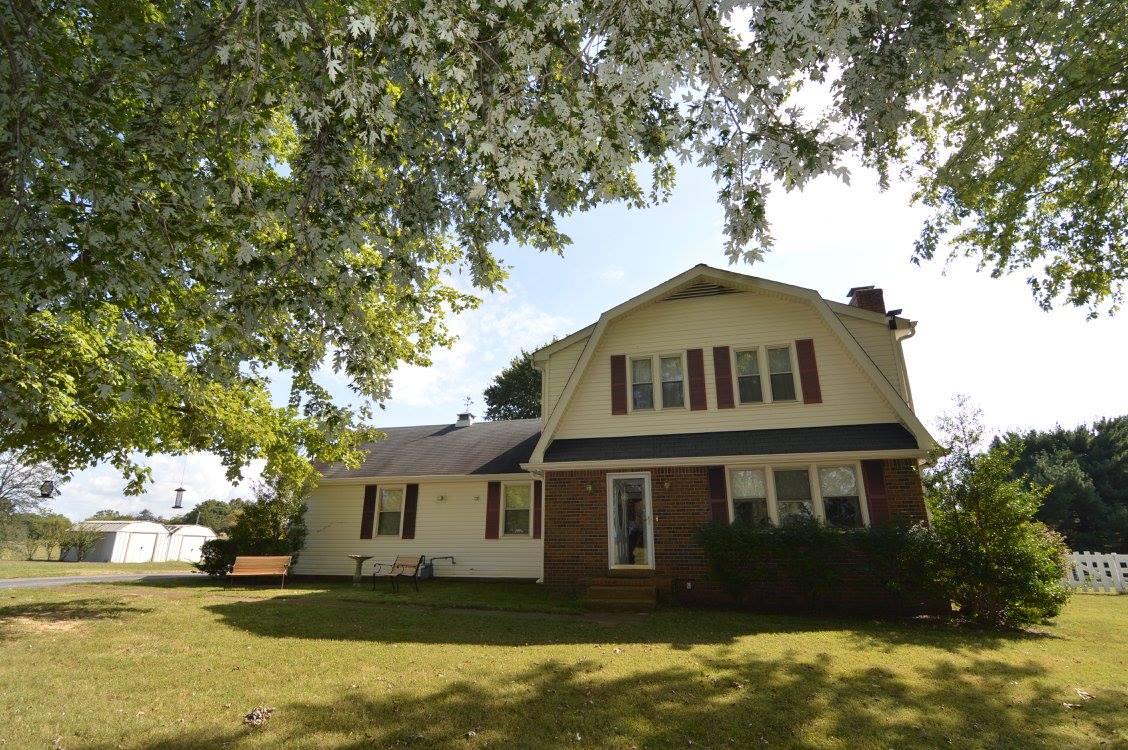 101 Bettis Road Lebanon, TN 37090 - Photo 1 of 20 a front view of a house with a yard