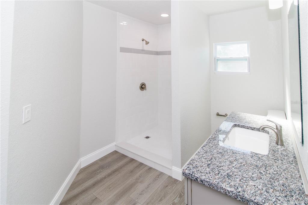 7122 Astor Drive New Port Richey, FL 34652 - Photo 9 of 36