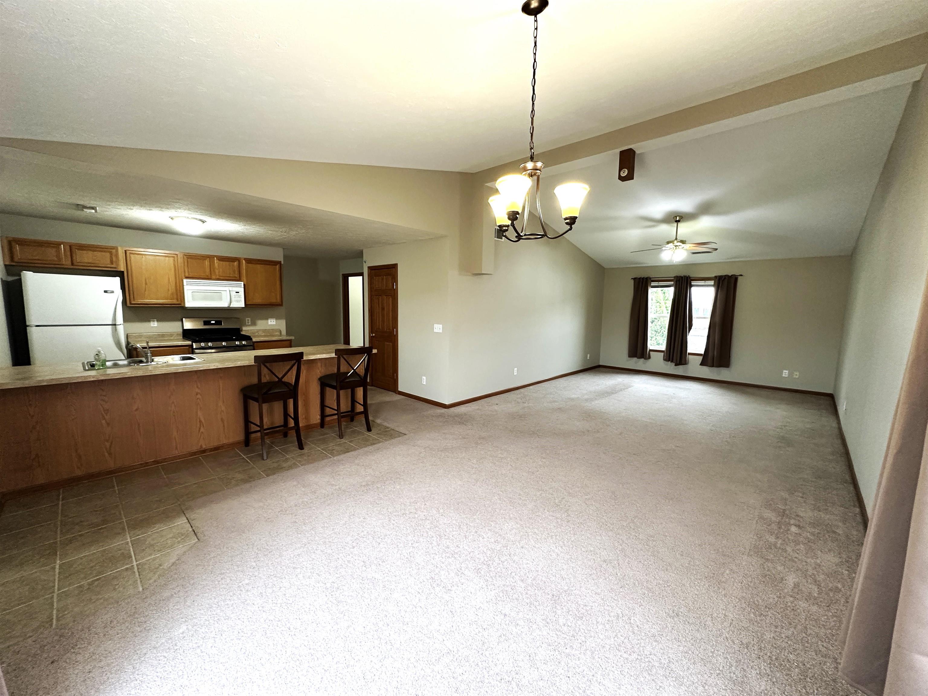 410 Pine White Road Roscoe, IL 61073 - Photo 6 of 35