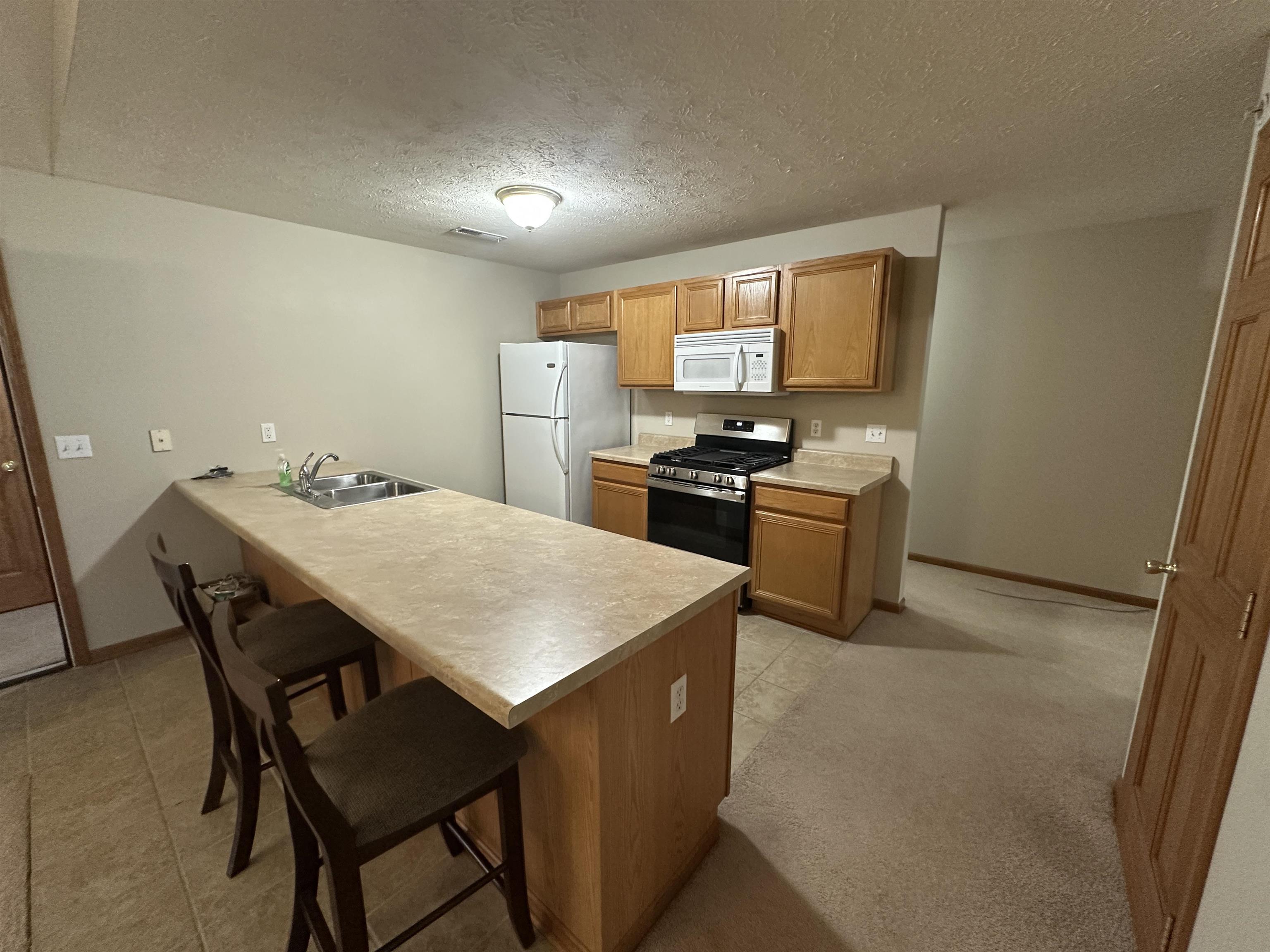 410 Pine White Road Roscoe, IL 61073 - Photo 10 of 35