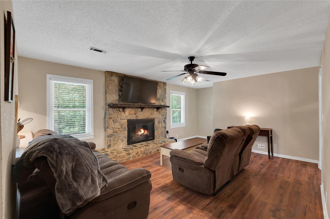 348 Pickett Post Road Walhalla, SC 29691 - Photo 6 of 25 Gallery Image 6